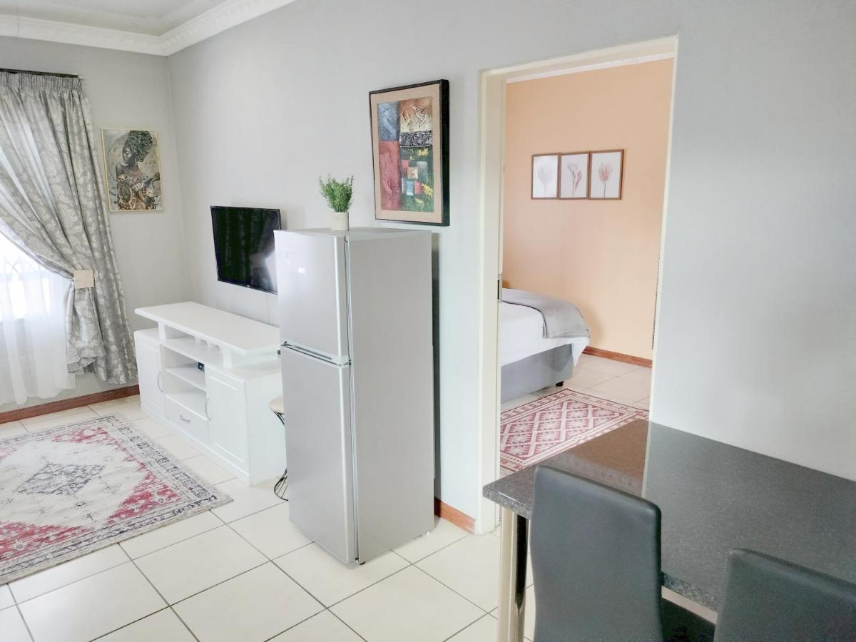 Sunrise Guesthouse Pretoria-Noord Dış mekan fotoğraf