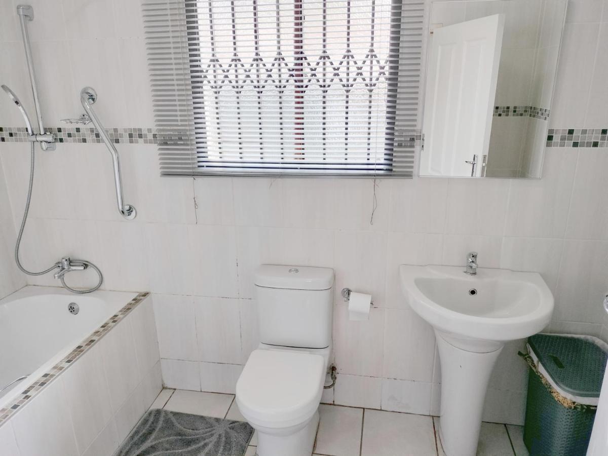 Sunrise Guesthouse Pretoria-Noord Dış mekan fotoğraf